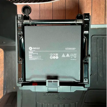 Batería Litio Eleksol 12.8V 300Ah LFP300BTBA Bajo Asiento - Baterías de Lítio